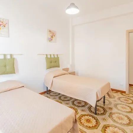 Ginevra Apartment Mandra Capreria